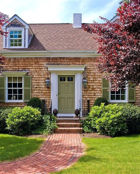 traditional cape cod front doors